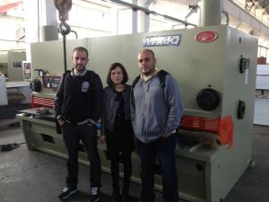 China Steel Metal Sheet Metal Cutting Shears Guillotine Hydraulic 10 Mm Cutting Thickness factory