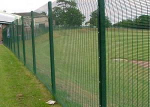 China OHSAS Steel Safety Fence 4.5mm PVC Coated Wire Fence For Jail factory