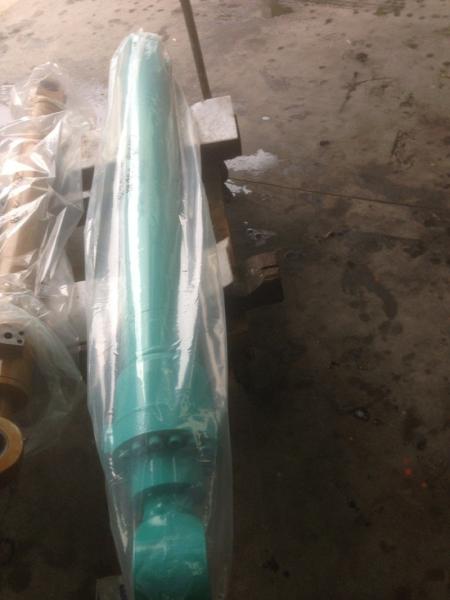 LC01V00055F1 sk350 bucket hydraulic cylinder tie rod hydraulic cylinder