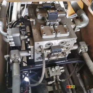 Shacman 10018 Concrete Pump Truck Mounted HOWO Chassis 9~18Mpa