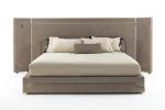 Modern Italian Leather Upholstered Bed Frame Luxury King Size Bed For Bedroom