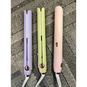 China Commercial Household Ceramic Hair Straightener With LED Display factory