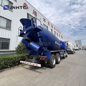 New HOWO NX 8*4 Automatic Concrete Mixer Truck with Reversing Discharge Heavy