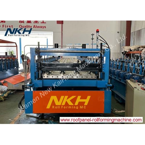 China Roof Panel Roll Forming Machine with Stacker 20-25m/min Customizable factory