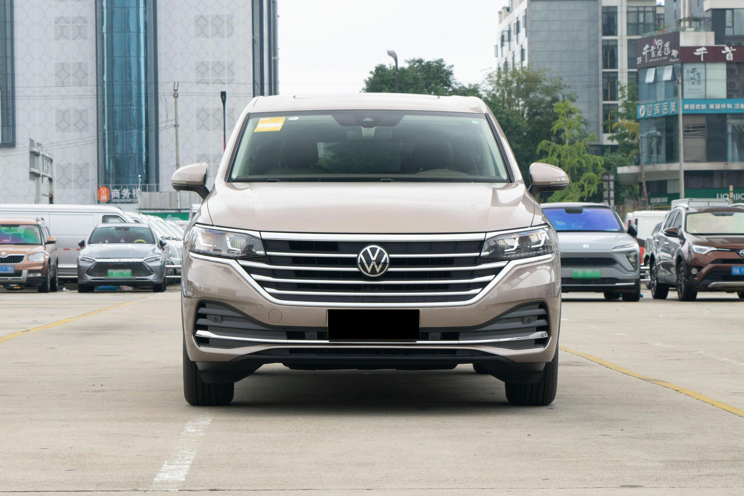 2024 Gasoline Car 2.0T 380T Engine 7 Seats MPV Leather R18 Tire Size Left Adults Electric Driver's Seat Adjustment
