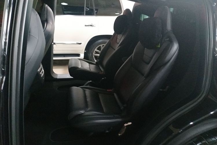Super Sport Car Electric Coupe Car Intelligent Luxury Sedan With Lithium