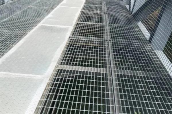 Hot Dipped Galvanized Steel Bar Grating / Floor Grating / Stair Treads /