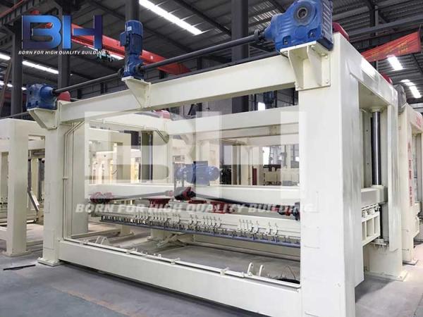 China Automatic Fly Ash AAC Block Manufacturing Machine With High Output factory