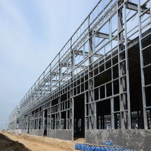 Pre Engineered Steel Warehouse Building with Sandwich Panel Cladding