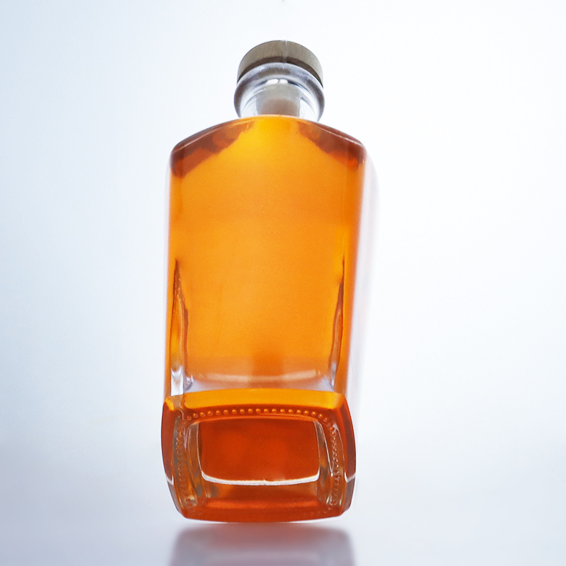 Hot Stamping Surface Handling Clear or Customized Color 750ml Rum Vodka Liquor Glass Bottle