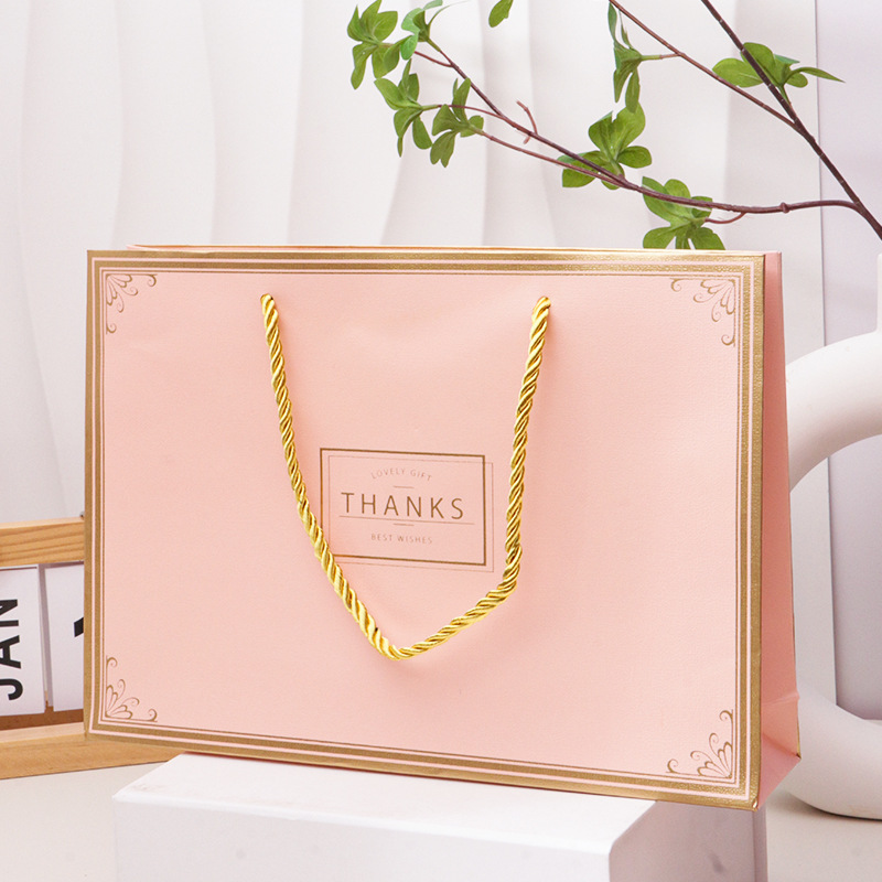 Custom Logo Ivory Board Wedding Candy Souvenir Gift Packaging Paper Bags at Reasonable