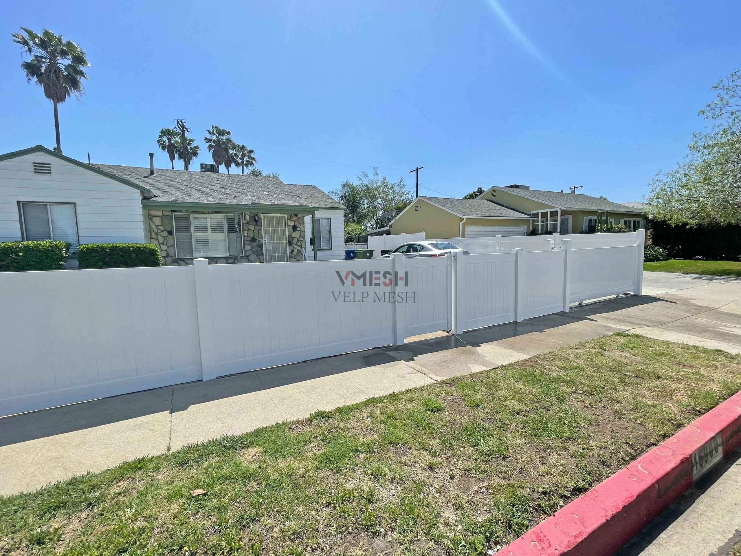 6 Feet*8Feet Square Post Affordable Vinyl Fencing For Backyards