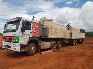 China 3 Axle U Shape/Type Dump/Tipper/Tipping Semi Trailer with 12 Tires and 1840mm Tread factory