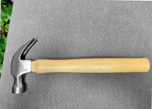 China 16oz American Type Steel Claw Hammer with Natural Color Wooden handle and Grade A polishing Surface factory