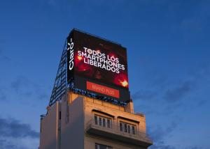 China P8 Advertising Billboard Video Wall Led Display Full Color SMD LED Screen Outdoor factory