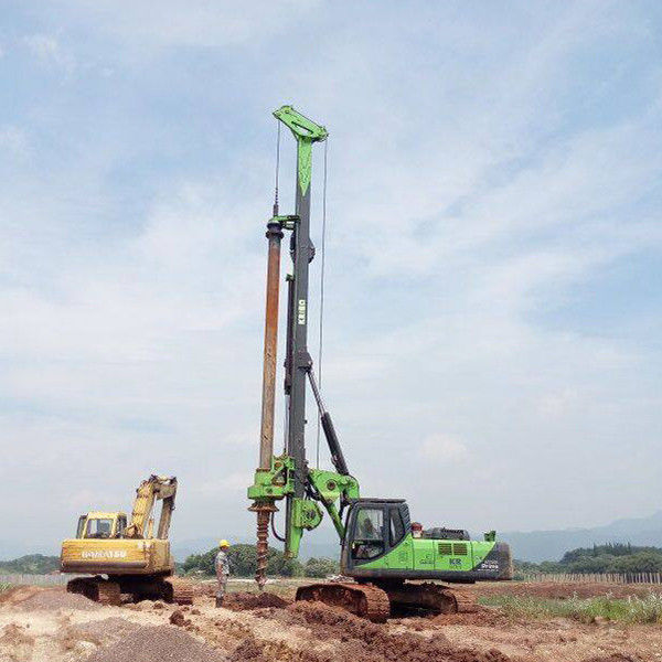 Foundation Pile Drilling Hydraulic Piling Rig With Rotary Angle Displacement Output Mechanism KR150C High Stability