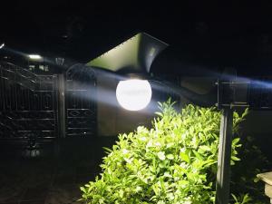 China LifePO4 Lithium Battery LED Solar Obstruction Light 5W factory