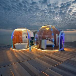 China 18.2m2 Gazebo Luxurious Steel Dining Bubble Tent Portable Prefabricated Sunroom factory
