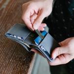 Daily Used Men's Real Leather Bifold Wallet with RFID Protection and Minimalist