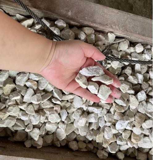 Low Speed Operation Cone Crusher Third Level Limestone Crushing Equipment
