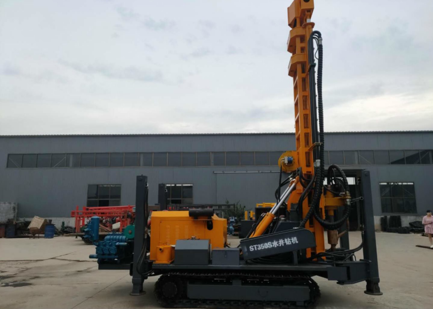 Customized ST180 Water Well 13.3kw Crawler Mounted Drill Rig Equipment