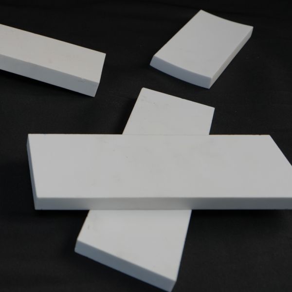 China White Alumina Ceramic Tiles 130*50*15mm with 2000 MPa Compressive Strength and Durable for Industrial Applications factory