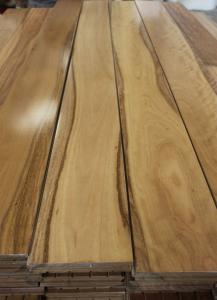 China Pacific Spotted Gum solid Timber Flooring, smooth surface with natural color factory