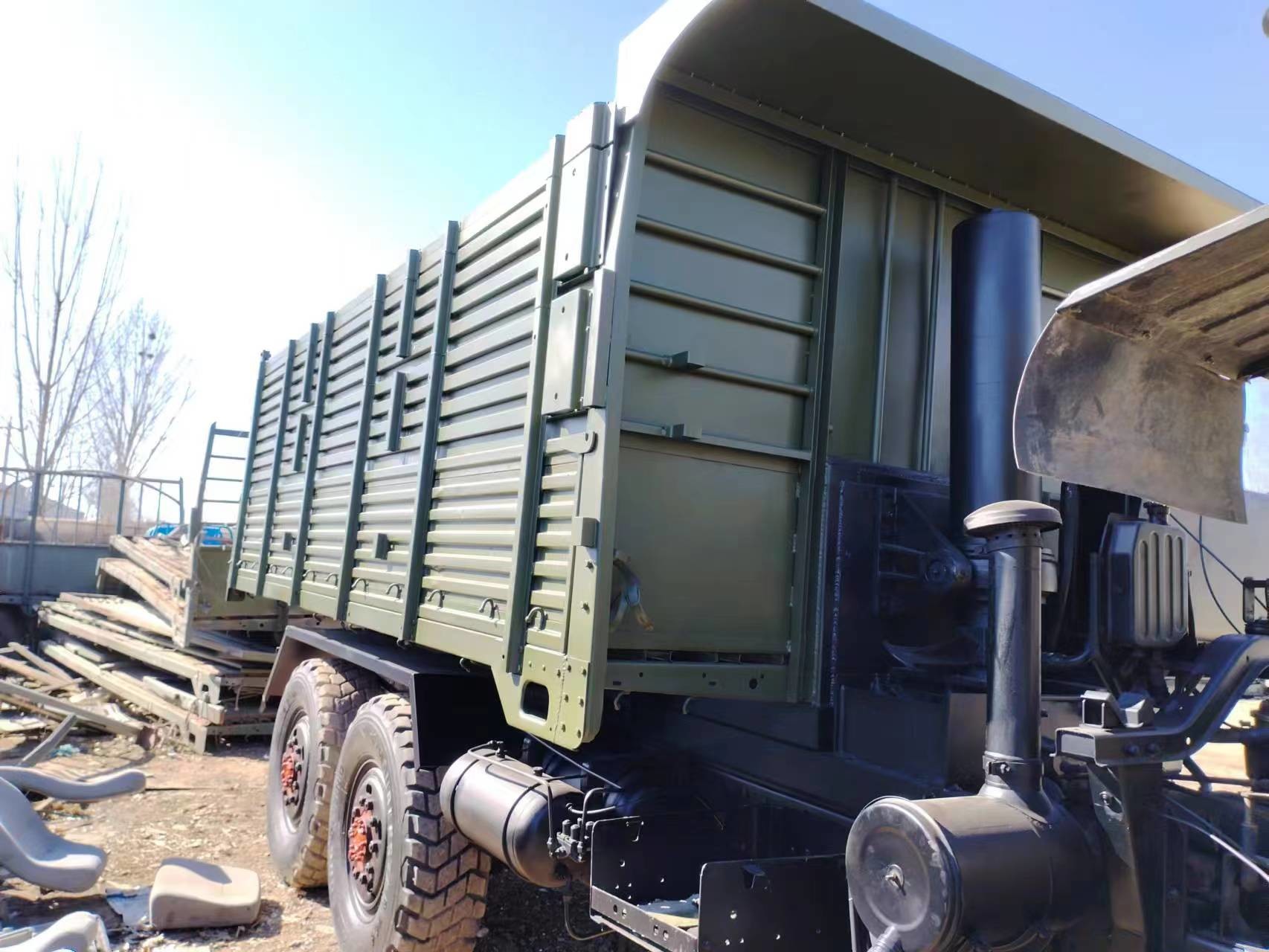 Autotrader Used Trucks Solid Chassis Used Cargo Truck 6*4 35 - 40tons 1000 Nm
