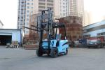 Custom Cordless 2 Ton Electric Forklift With 3 Stage Mast Forklift Truck