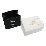Promotion 350g White Card Paper Bag With Handle Black Handbag Custom Logo