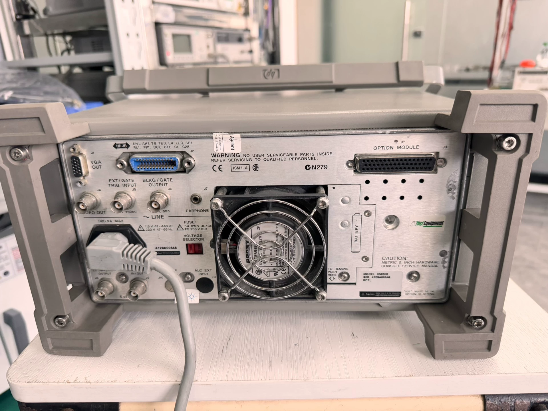 HP Agilent 8562EC Color Portable RF Spectrum Analyzer 13.2 GHz