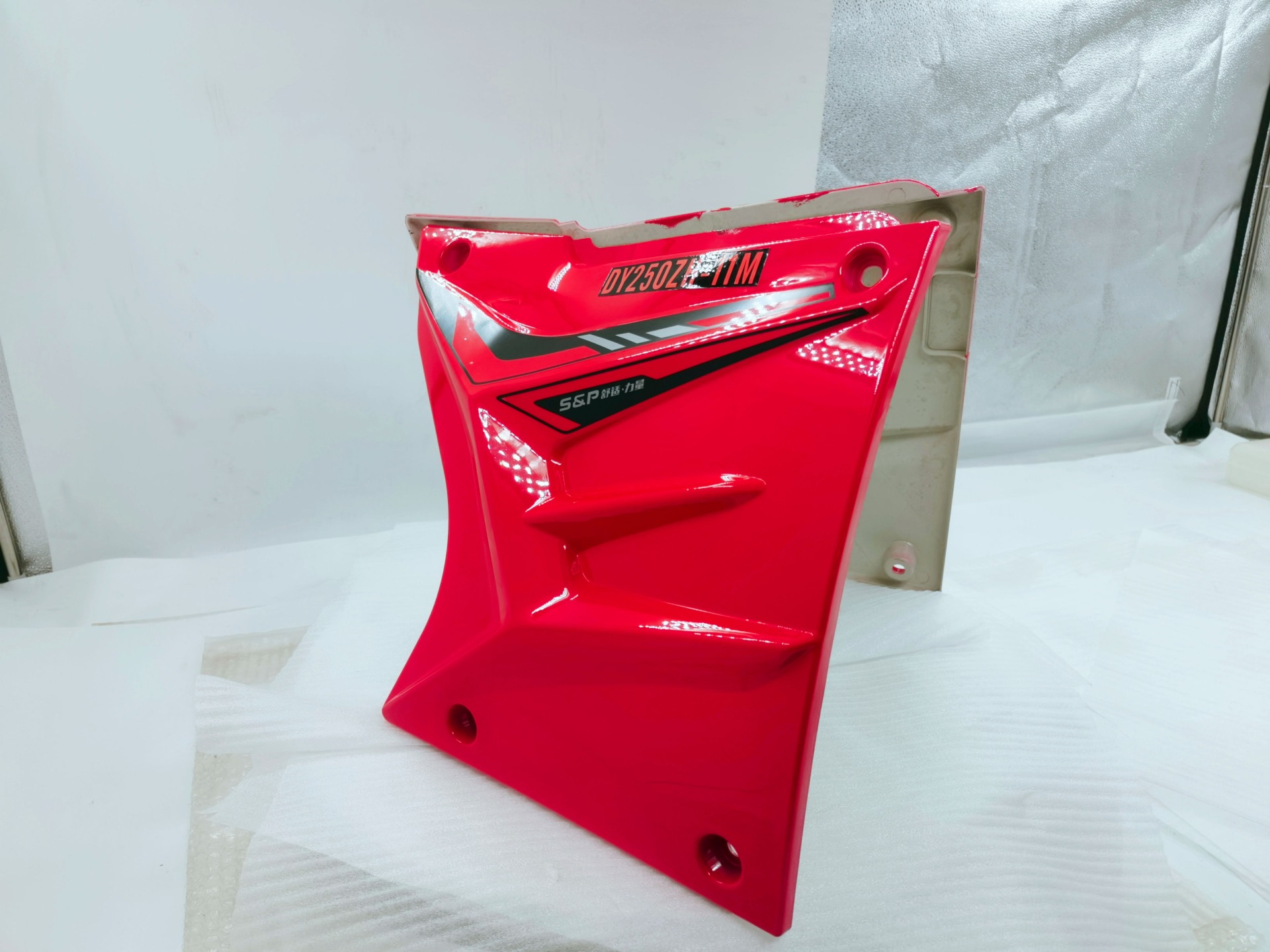 DAYANG High Red Motorcycle Petrol Fuel Tank Cover for Tricycle Oil Tank Side Cover