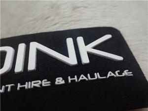 China Double - Color Silicone 3D Rubber Logo Patches Soft Black Microfiber Planted factory