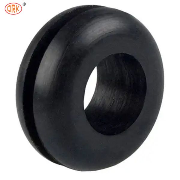 China Black CR Automotive Rubber Seals Neoprene Grommet Rubber Seals For Connector Wire Harness factory