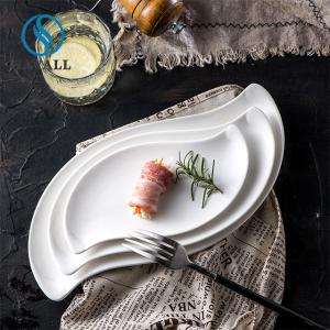 China Irregular Plain White Banqueting Wedding Porcelain Plates ODM Personalized factory