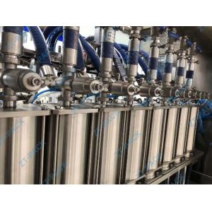 1.5l Lubricant Filling Machine 3000bph 0.6mpa Brake Fluid