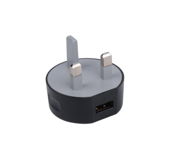 Portable Traveling Multi USB Fast Charger Over Discharge Protection Customized