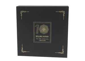 China Luxprinters Customizable Gift Box With Gold Hot Stamping Finishing factory