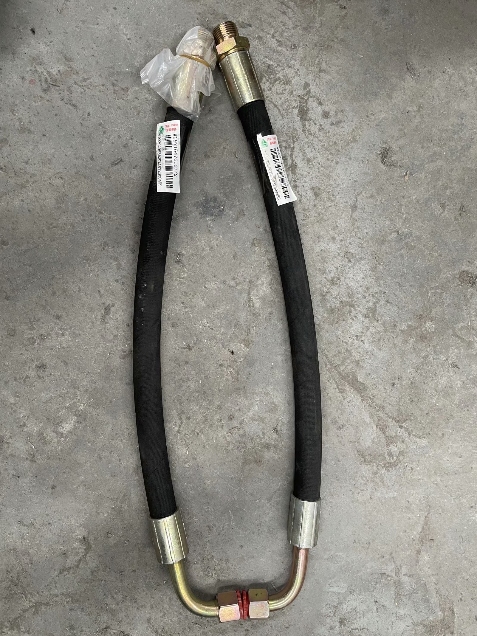 WG9100470098 Sino Truck Spare Parts Original Oil Return Hose