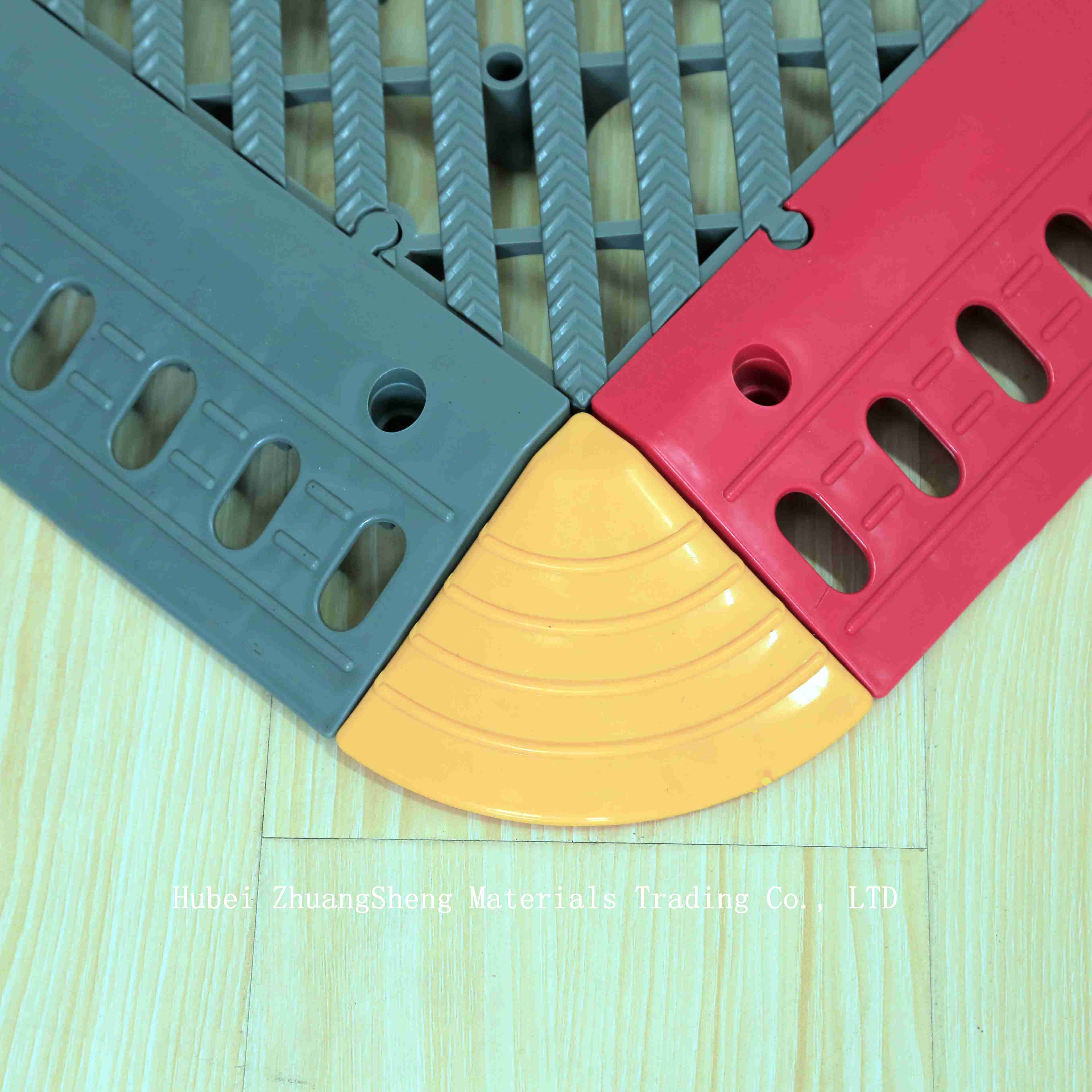 3.9mmChina Multi-Purpose PP Modular Suspended Splicing Plastic Flooring Anti-Skid Plastic Sports Flooring factory