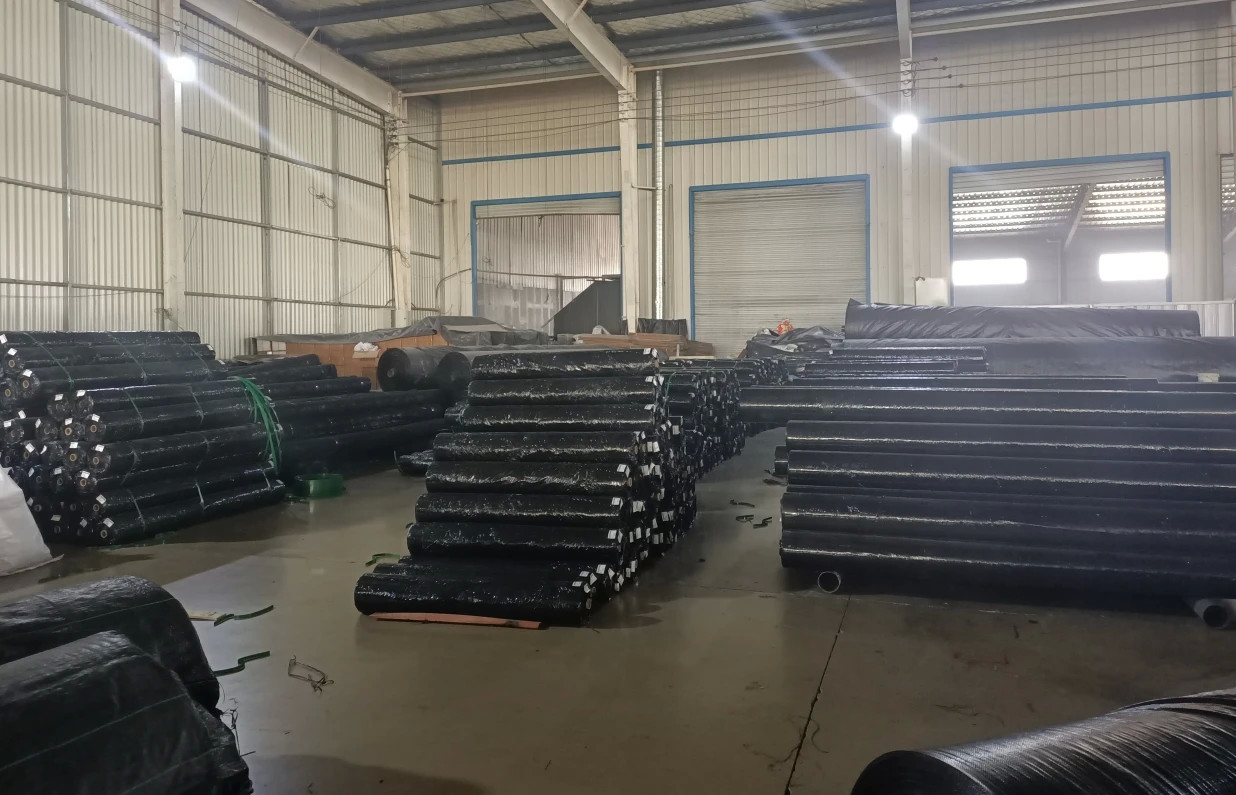 100% Polypropylene High Strength Construction PP Woven Fabric Geotextile For Soil Stabilizer