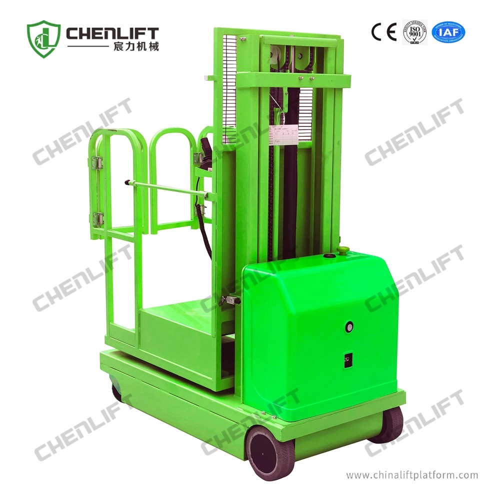 2.7 - 4.5m Self Propelled Electric Order Picker Machine Use In Warehouse
