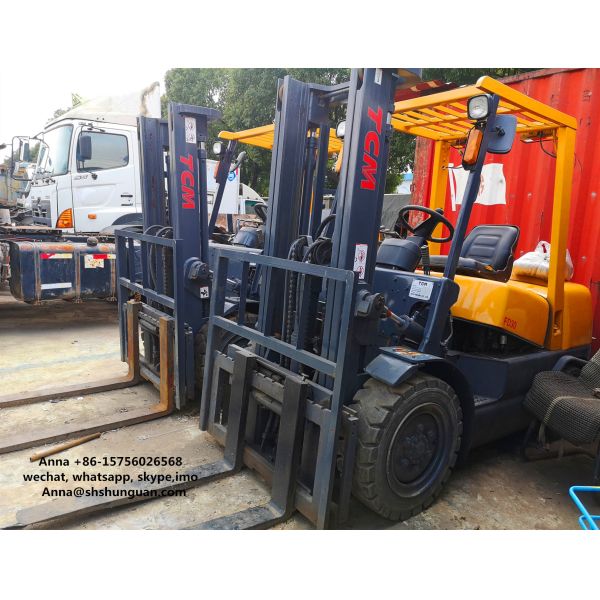 China Isuzu Diesel Engine Forklift Truck , TCM 3T Used Manual Forklift Truck factory