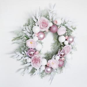 China Waterproof Artificial Plant Wall Panels Eucalyptus Wreath UV Resistent For Wedding Decoration factory