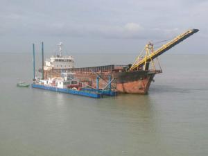 China WN500 Sand Pump Hydraulic Dredger Equipment Is Designed To Be 40 Meters Long Cutter suction dredger factory