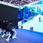 Dynamic Bike VR Game Fitness Interactive Wall Projection Outdoor / Indoor
