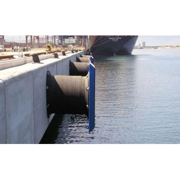 Advanced Cylindrical Marine Fenders Inflatable Yacht Rubber High Resilience