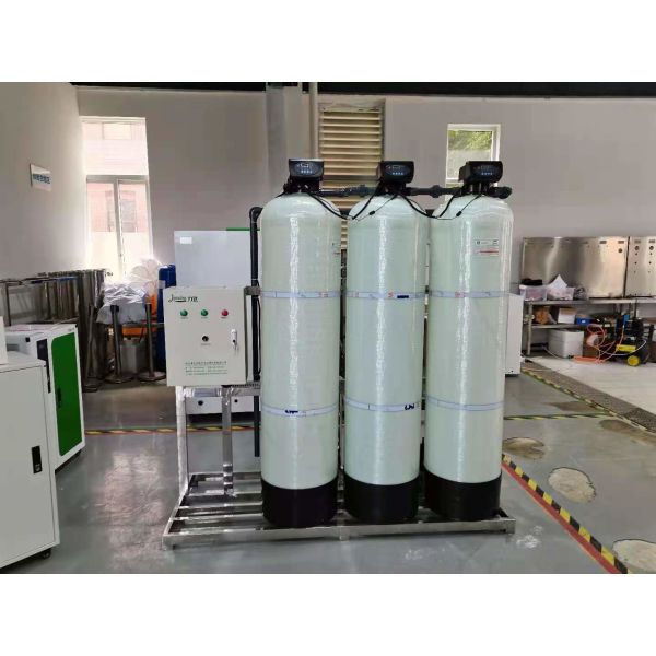 China Industrial Water Softener Plant Reverse Osmosis System Automatic 2000L PH factory