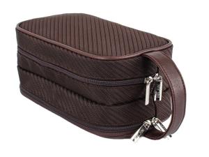China Luxury Promotional Toiletry Bag Polyester Material Made With Custom Logo factory