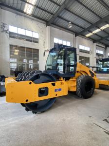 China 10000kg Vibratory Road Roller for Construction and Road Maintenance factory